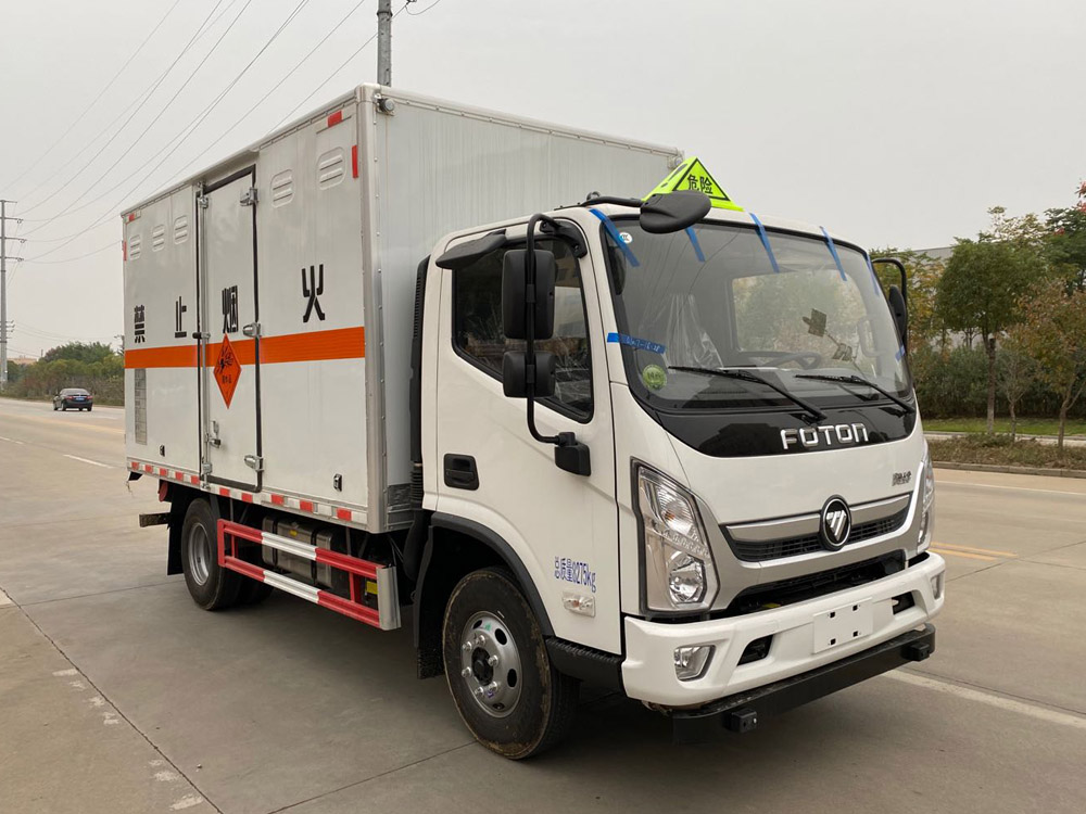 楚勝牌CSC5088XQYB6型爆破器材運(yùn)輸車