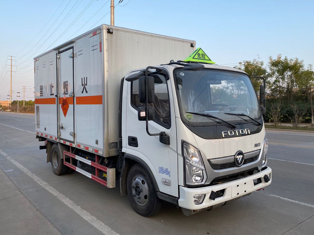 楚勝牌CSC5048XQYB6型爆破器材運(yùn)輸車