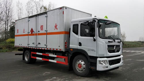 大力牌DLQ5180XRQEQ6型易燃?xì)怏w廂式運(yùn)輸車