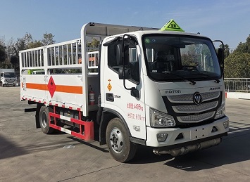 程力威牌CLW5041TQPB6型氣瓶運(yùn)輸車