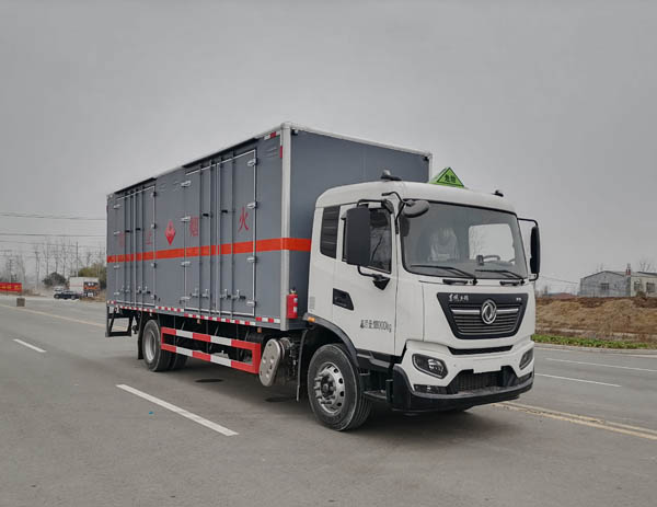 大力牌DLQ5181XRYDFH6型易燃液體廂式運輸車